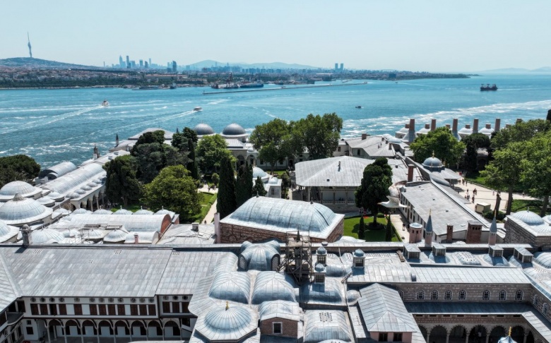 Topkapı Sarayı'nın ziyarete açılan Cariyeler Hamamı ve Kuşhane Mutfağı'ndan görüntüler