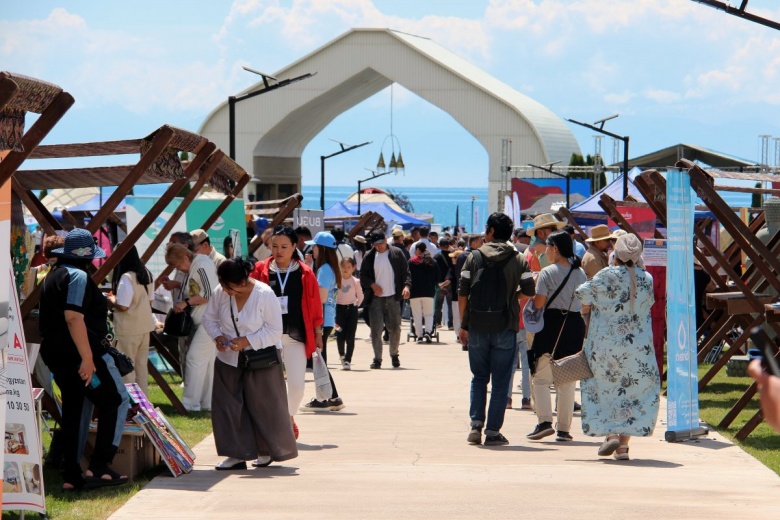 Kırgızistan'da Issık Göl kıyısında Uluslararası Turizm Fuarı gelenekselleşme yolunda