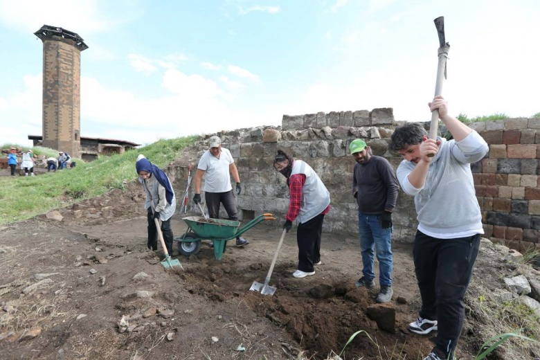 Ani Ören Yerinde 2024 yılı arkeoloji kazılarına başlandı