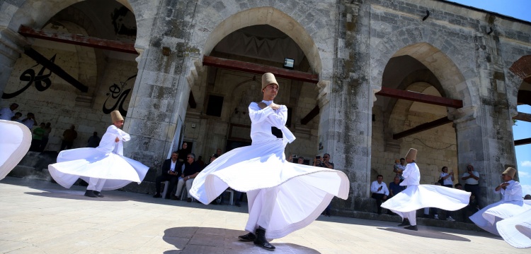 Muradiye Camisi avlusunda her cuma sema gösterisi yapılacak