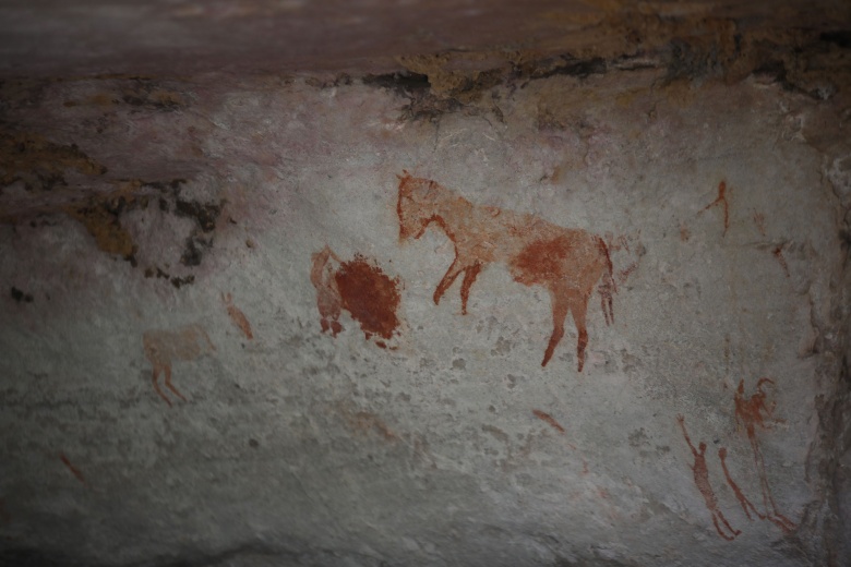 Güney Afrika Cumhuriyeti'nin Cederberg Dağı'ndaki binlerce yıllık mağara resimleri,