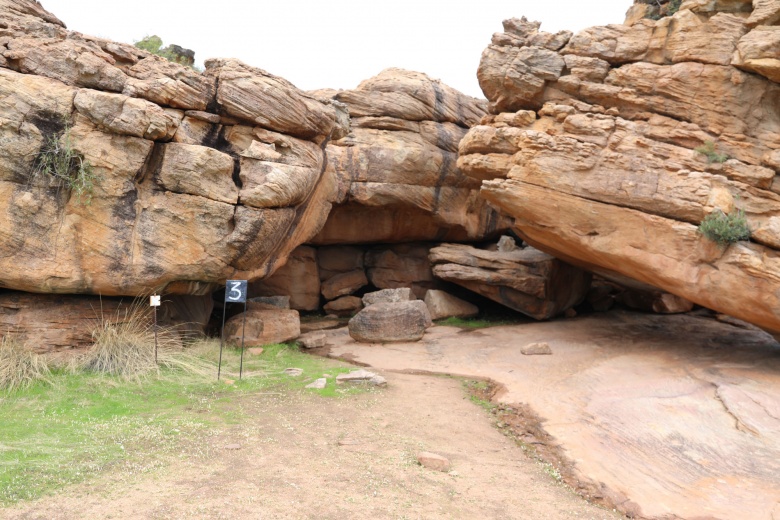 Güney Afrika Cumhuriyeti'nin Cederberg Dağı'ndaki binlerce yıllık mağara resimleri,