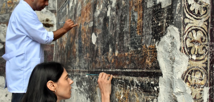 Sümela Manastırndaki freskler restore ediliyor