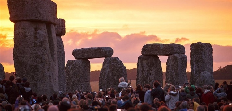 Researchers believe Stonehenge stone was brought from Scotland