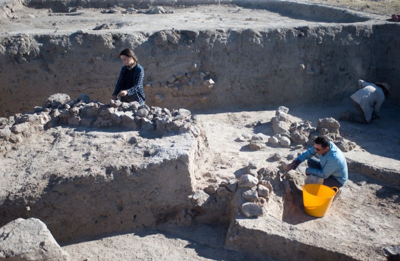 Tavşanlı Höyük amatör arkeologlara kazı deneyimi şansı sunuyor