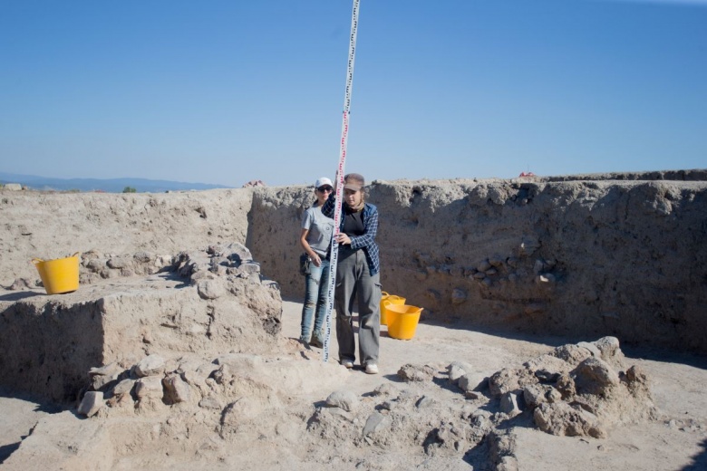 Tavşanlı Höyük amatör arkeologlara kazı deneyimi şansı sunuyor