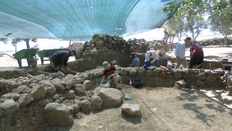 Depremde çalışanları ölen ve ağır acı yaşayan  Zincirli Höyük arkeoloji kazıları yeniden başladı