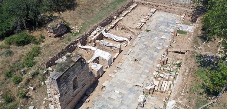 Afrodisias'ta beylikler dönemine ait pazarın izleri bulundu