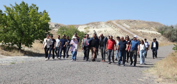 UNESCO Türkiye Milli Komisyonu, Kapadokya'daki turizm merkezlerini inceledi.