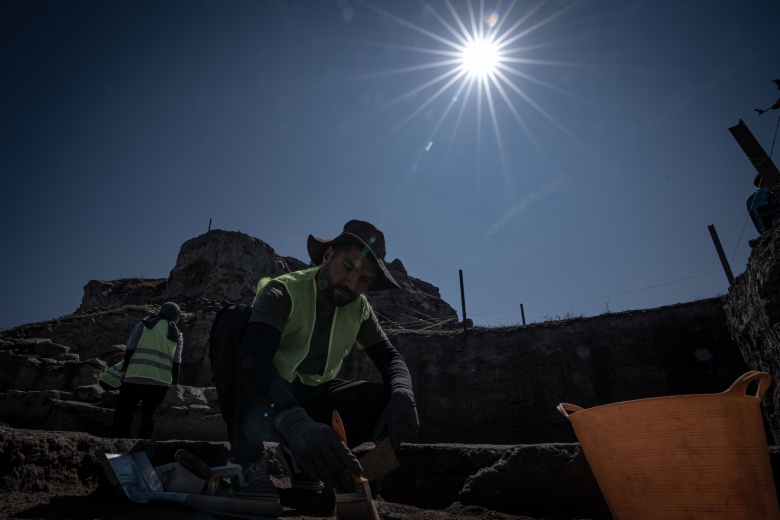 Erzurum'daki Pulur Höyük arkeoloji kazılarından manzaralar