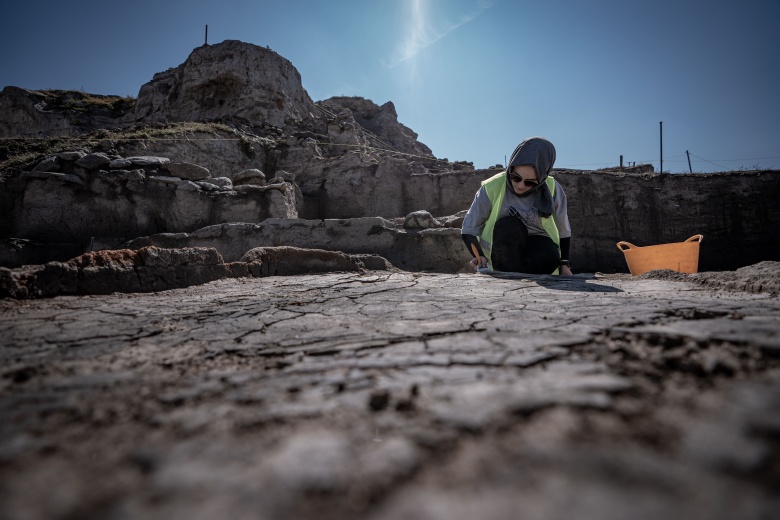 Erzurum'daki Pulur Höyük arkeoloji kazılarından manzaralar