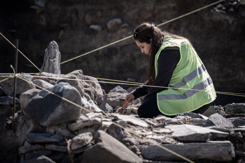 Erzurum'daki Pulur Höyük arkeoloji kazılarından manzaralar