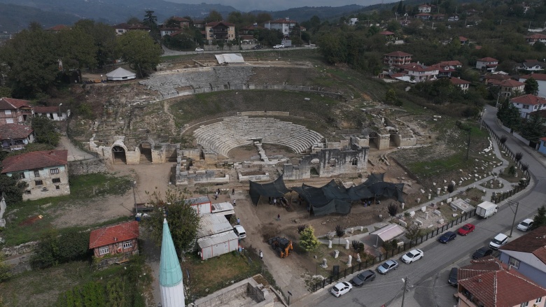 Düzce'deki Prusias Ad Hypium Antik Kenti ziyaretçileri mest ediyor