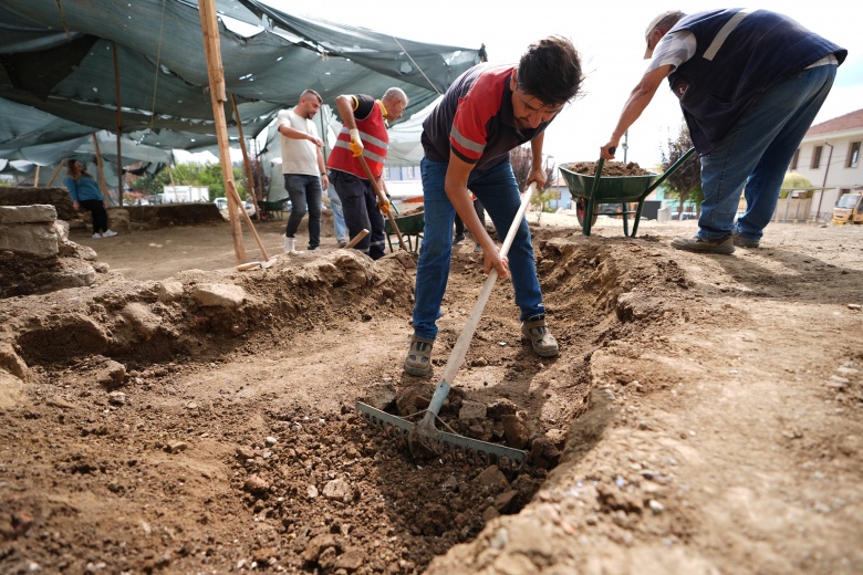 Düzce'deki Prusias Ad Hypium Antik Kenti ziyaretçileri mest ediyor