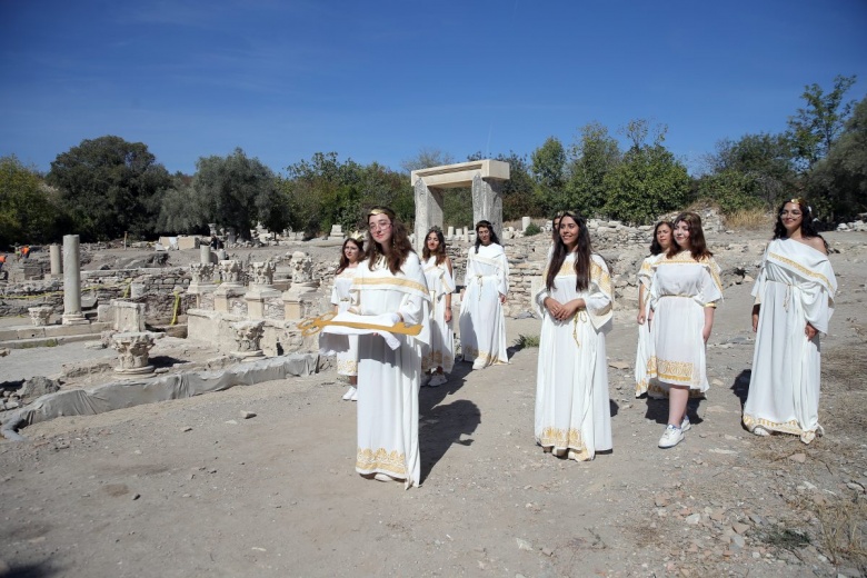 Stratonikeia'da Anahtar Taşıma Töreni 2 bin yıl sonra canlandırıldı.