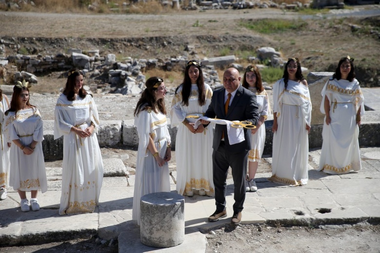 Stratonikeia'da Anahtar Taşıma Töreni 2 bin yıl sonra canlandırıldı.