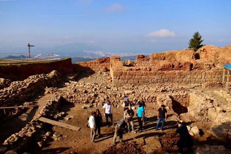 Kurul Kalesi arkeoloji kazıları 15 yıldır sürüyor