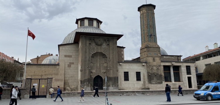 Konya'daki İnce Minareli Medrese, Vakıflar Genel Müdürlüğü'nce restore ediliyor