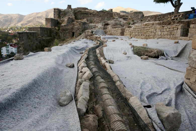 Bitlis Kalesi arkeoloji kazılarında saray anahtarı bulundu!