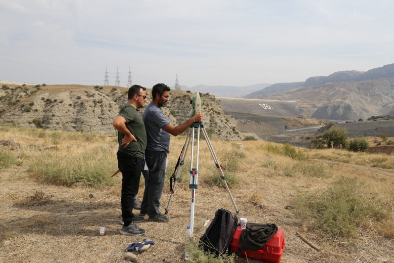 Mardin'deki Boncuklu Tarla arkeoloji kazıları şaşırtıcı bulguları ile dikkat çekiyor.