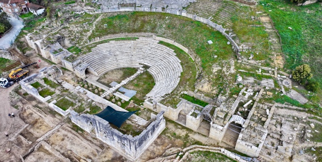 Prusias Ad Hypium Antik Kentindeki 10 bin kişilik tiyatro restorasyona hazırlanıyor