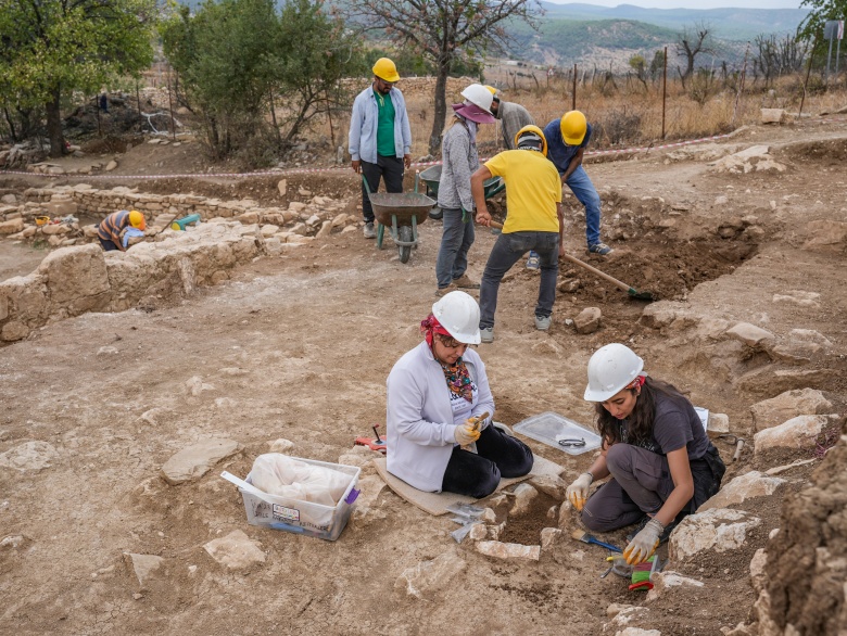 Malatyalı ev kadını aradığı mutluluğu Diyarbakır'daki arkeoloji sahasında buldu