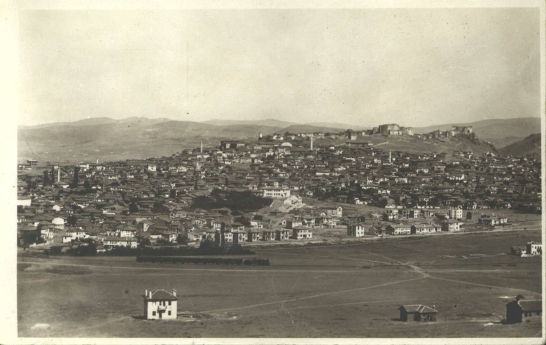 TTK arşivinden paylaşıma sununduğu az bilinen Ankara fotoğraflarından örnekler