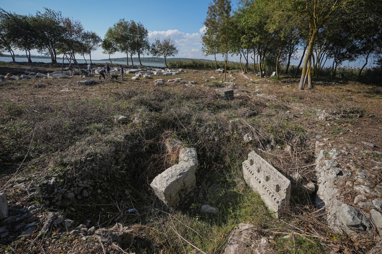 Kız Adası'ndaki Apollon Kutsal Alanında 1900 yıl önceki depremin izleri bulundu