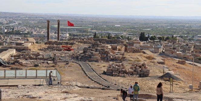 Urfa Kalesindeki arkeoloji kazıları ve restorasyon çalışmalarından güncel görüntüler