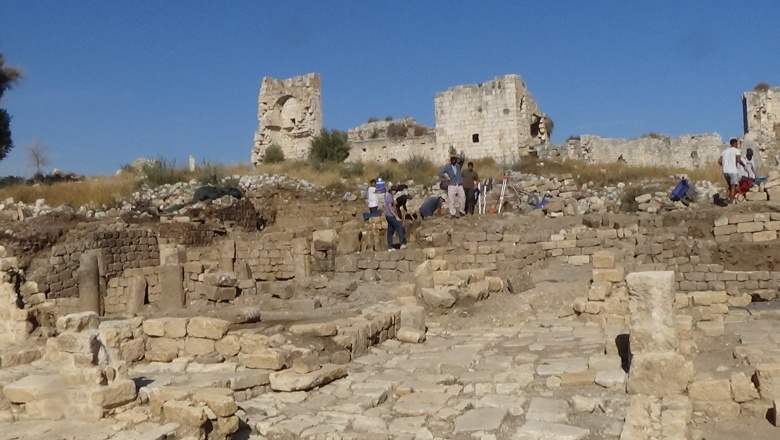 Mersin'deki Korykos Antik Kenti'nde süren arkeoloji kazılarından manzaralar