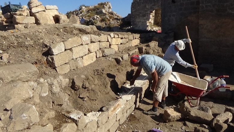 Mersin'deki Korykos Antik Kenti'nde süren arkeoloji kazılarından manzaralar