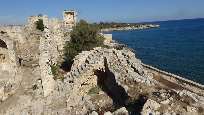 Mersin'deki Korykos Antik Kenti'nde süren arkeoloji kazılarından manzaralar