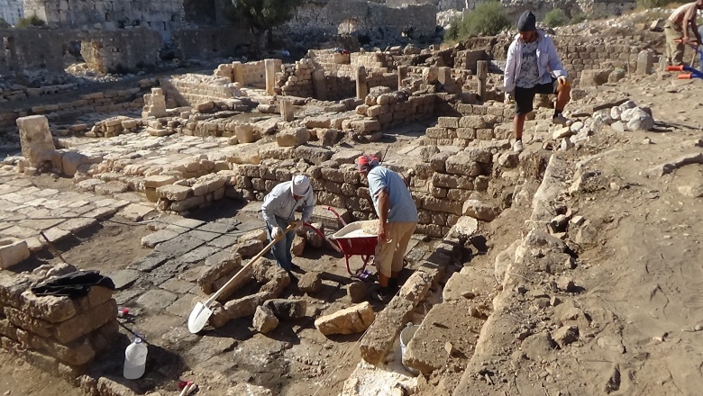 Mersin'deki Korykos Antik Kenti'nde süren arkeoloji kazılarından manzaralar