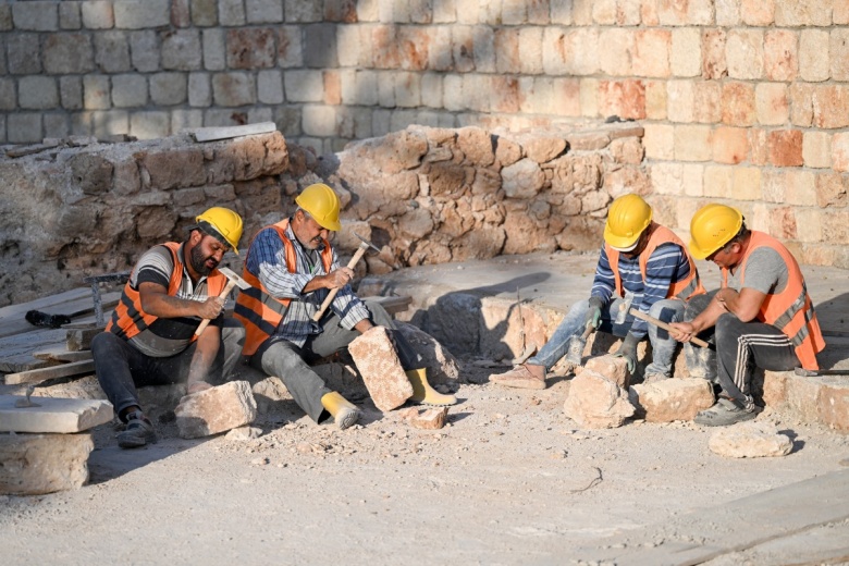 Antalya'da Yivli Minare havzasındaki kazılarda yeni bulgulara ulaşıldı