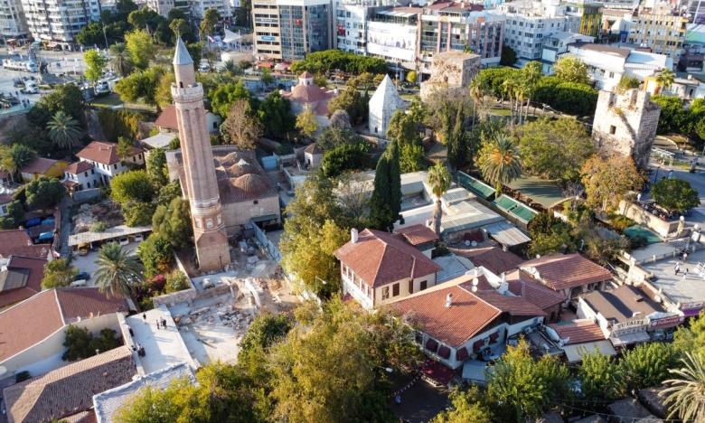 Antalya'da Yivli Minare havzasındaki kazılarda yeni bulgulara ulaşıldı