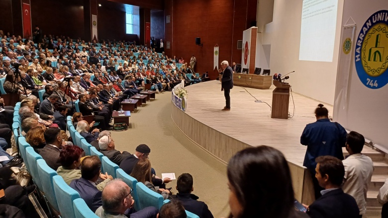 Dünya Neolitik Kongresi'nin ilk gününden ve Şanlıurfa Müzesi gezisinden fotoğraflar