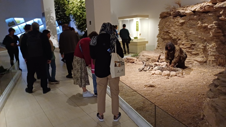 Dünya Neolitik Kongresi'nin ilk gününden ve Şanlıurfa Müzesi gezisinden fotoğraflar