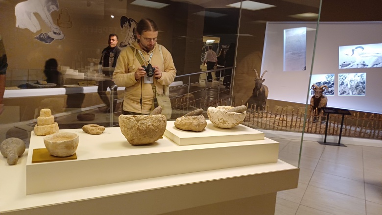 Dünya Neolitik Kongresi'nin ilk gününden ve Şanlıurfa Müzesi gezisinden fotoğraflar