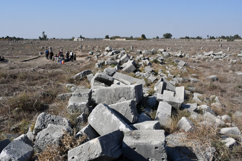 Anavarza Antik Kentin'deki Havariler Kilisesi'nde arkeoloji kazıları sürüyor