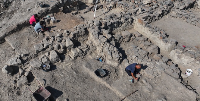 Ceyhandaki Tatarlı Höyük arkeoloji kazılarının 17. sezonunda yeni bulgulara ulaşıldı