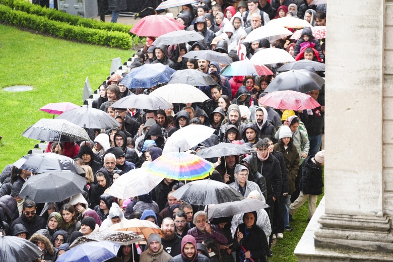 Türk Halkı Kurucu Lideri Atatürk'e minnet borcunu unutmadı: 10 Kasım manzaraları