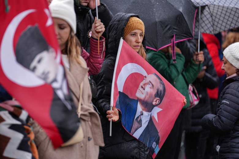 Türk Halkı Kurucu Lideri Atatürk'e minnet borcunu unutmadı: 10 Kasım manzaraları