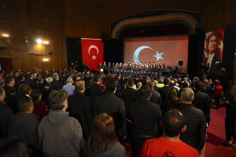 Türk Halkı Kurucu Lideri Atatürk'e minnet borcunu unutmadı: 10 Kasım manzaraları