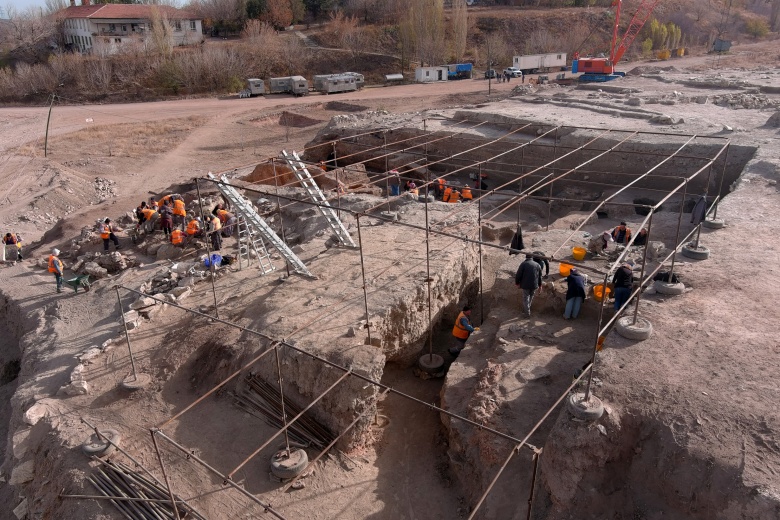 Kütahya'daki Seyitömer Höyüğü'nde Tunç Çağı'ndan kalma haşhaş ve nohut bulundu