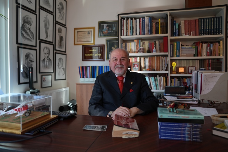 Vecihi Hürkuş'un ilk Türk uçağını yaptığı yer: Kadıköy'deki Çuhadarağa Sokak