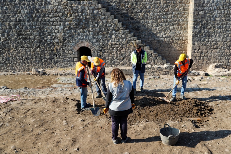 Diyarbakır'da Amida Höyük'te nadir rastlanan Çanakkale Savaşı rozeti bulundu