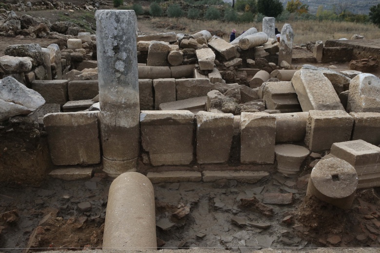 Muğla'nın Kavaklıdere ilçesindeki Hyllarima Antik Kenti'nde arkeoloji kazıları sürüyor