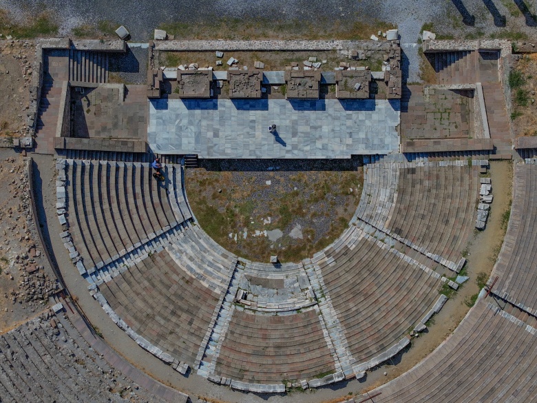 Bergama'daki Antik Asklepion günümüzde sağlık  misyonunu farklı şekilde sürdürüyor