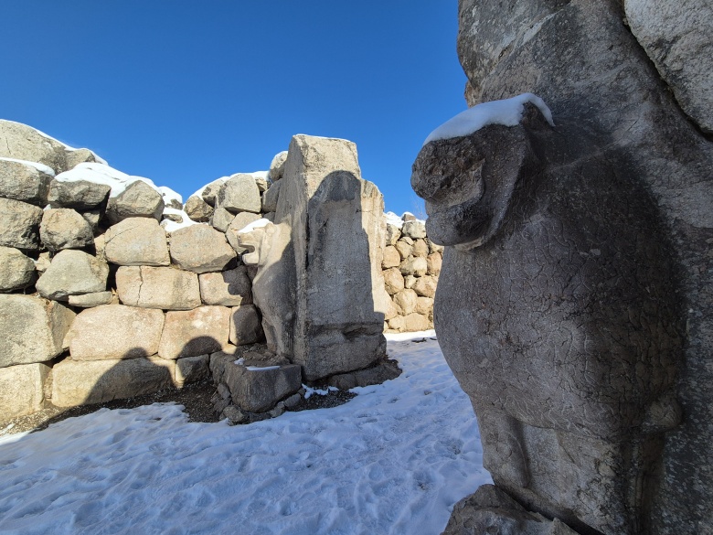 Hattuşa Antik kenti'nden kar ve sis manzaraları