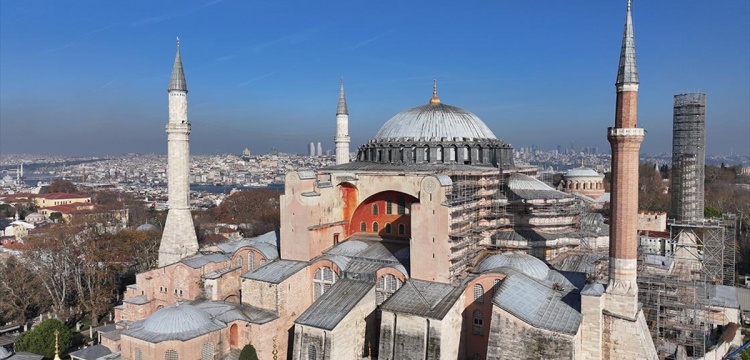 Ayasofya'nın kubbesi restorasyon için sökülecek